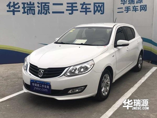 紧凑车型宝骏610，空间舒适储物空间超大