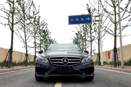 南京二手奔驰E级 2015款 改款 E 200 L  运动轿车