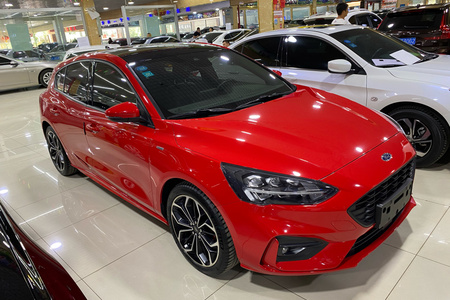红河二手福特福克斯 2020款 两厢 EcoBoost 180 手自一体 ST Line